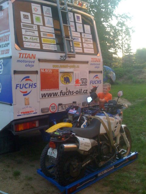 2009-05-Otice-Fuchs-oil > obr (2)